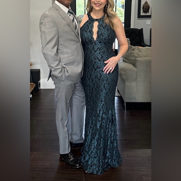 Emerald Green and Black Formal Dress - Picture 1 of 7